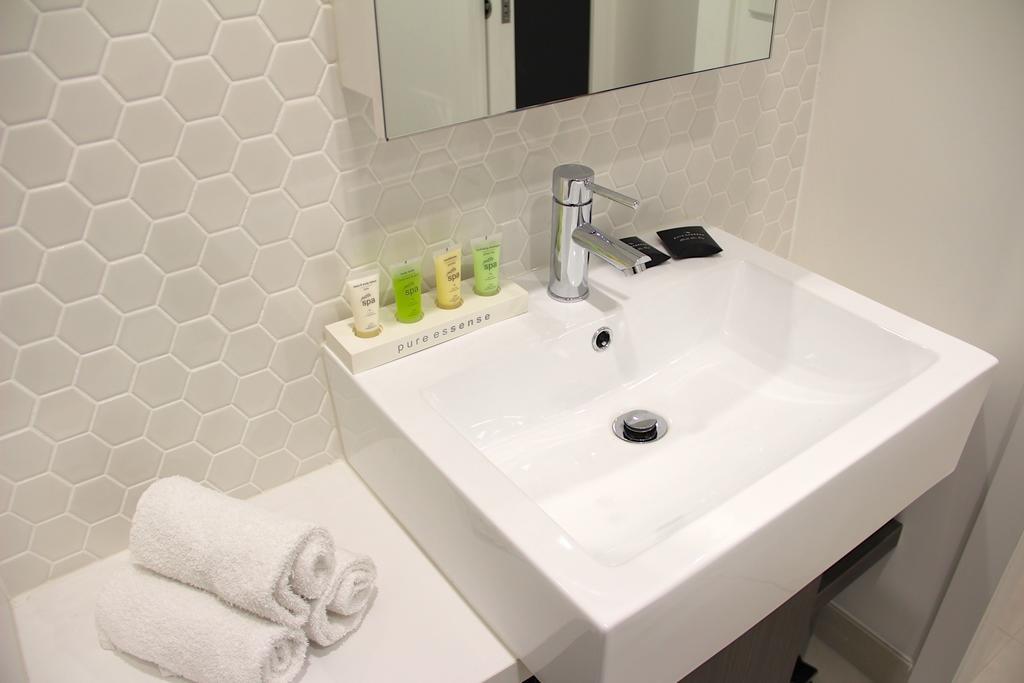Whitehorse Apartments Hotel Бокс-Хилл Экстерьер фото