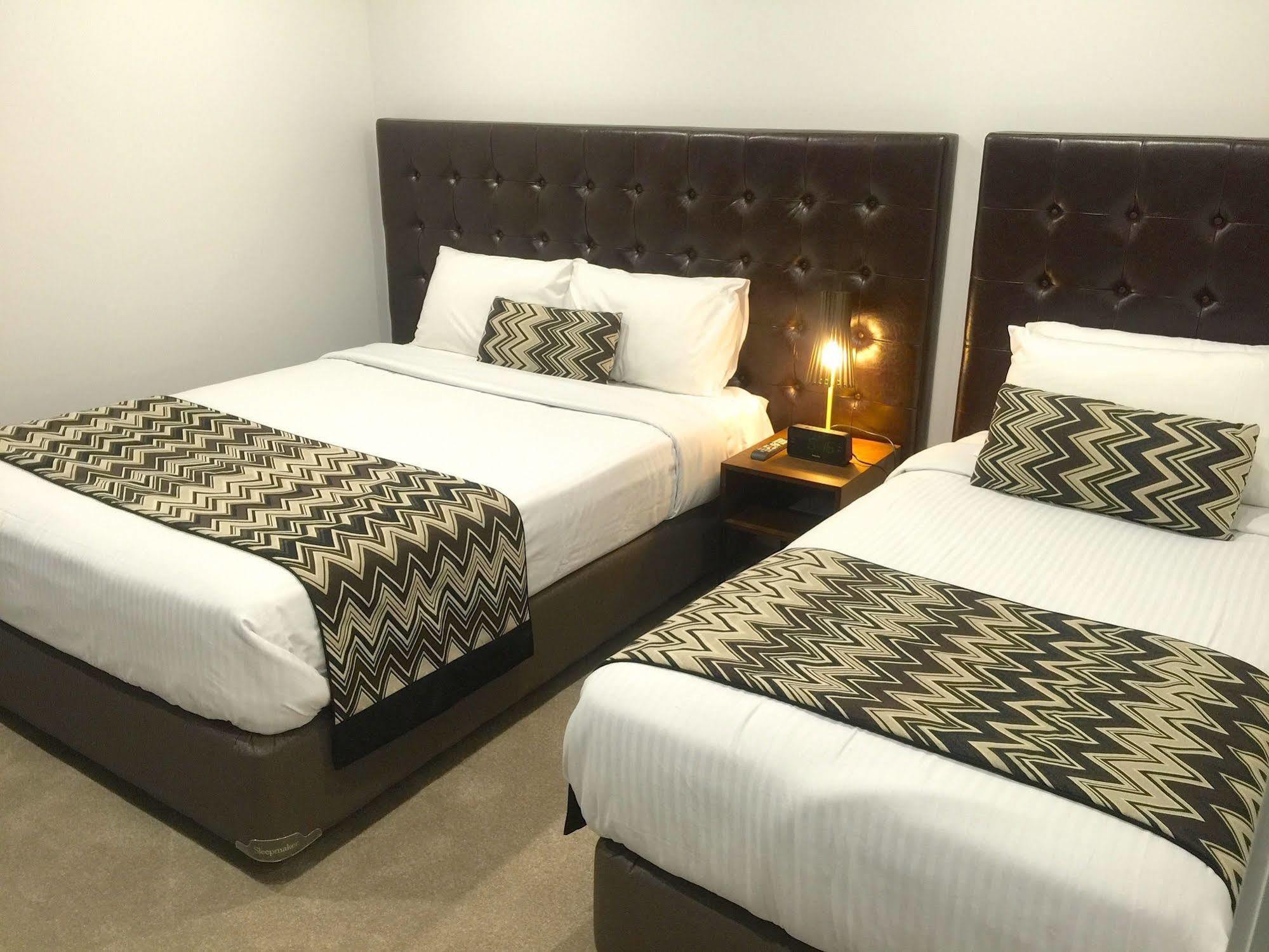 Whitehorse Apartments Hotel Бокс-Хилл Экстерьер фото